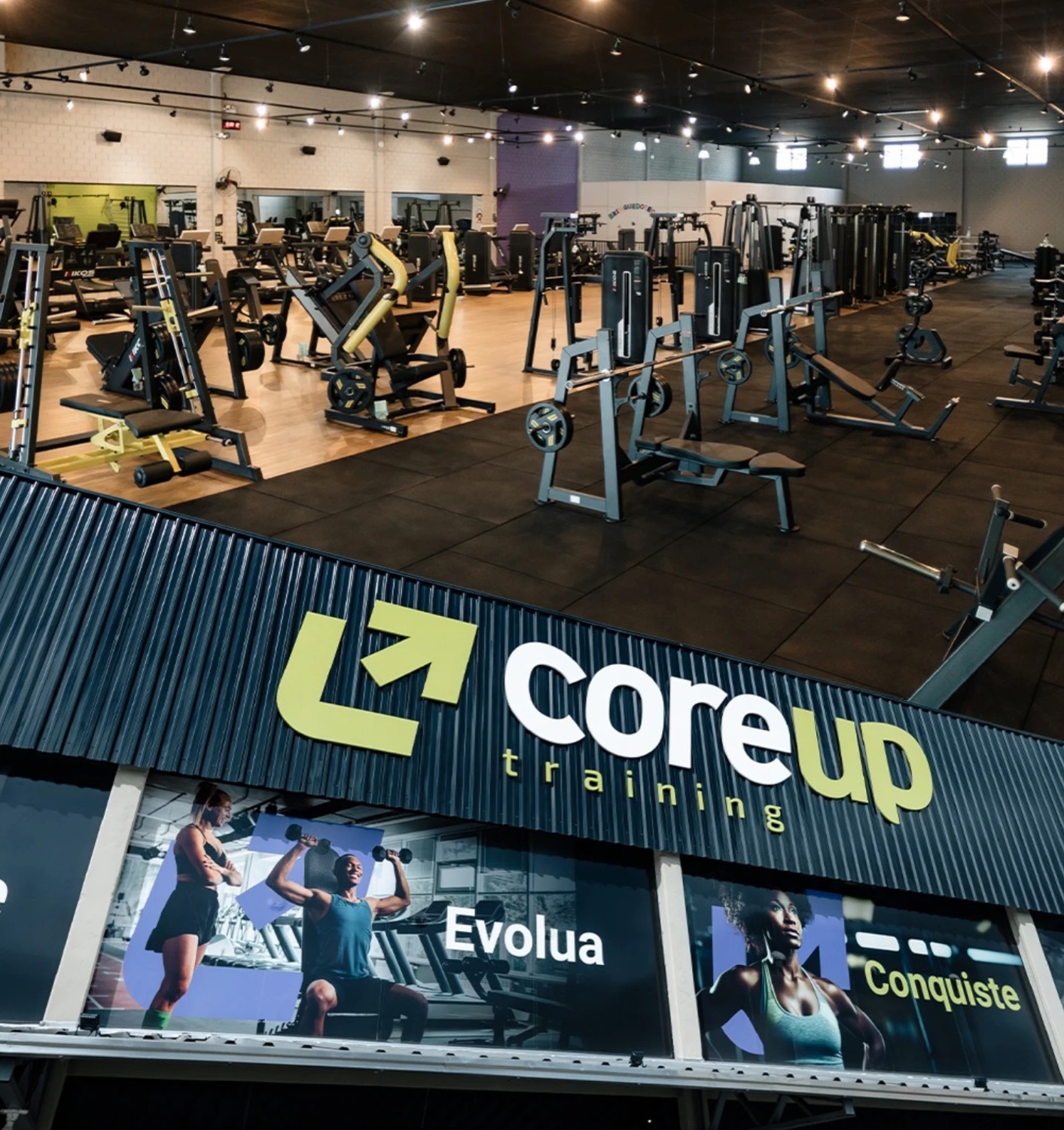 Academia CoreUp Training e fachada com a nova marca
